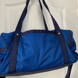 Lululemon Run Ways Duffel Bag Miss Mosaic Lakeside Blue Hero Blue